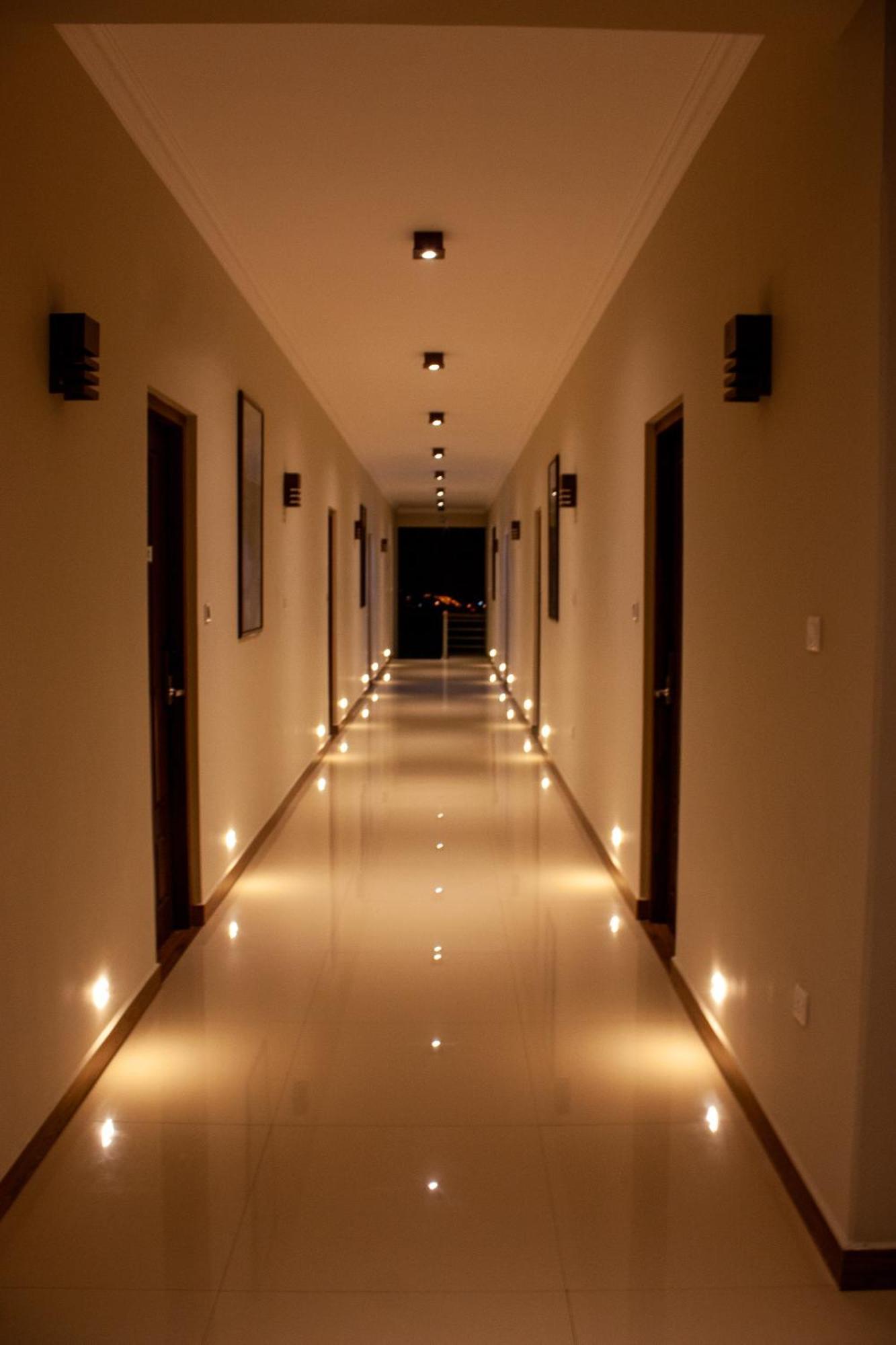 Mount Rich Rumassala Hotel อูนาวาตูนา ภายนอก รูปภาพ