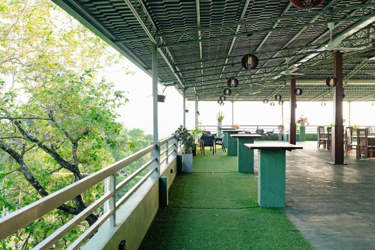 Mount Rich Rumassala Hotel อูนาวาตูนา ภายนอก รูปภาพ