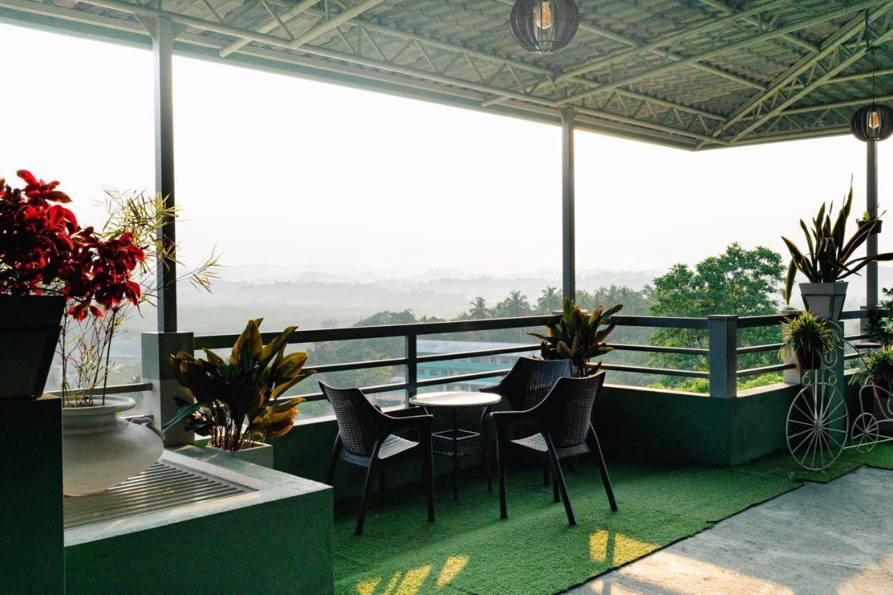 Mount Rich Rumassala Hotel อูนาวาตูนา ภายนอก รูปภาพ