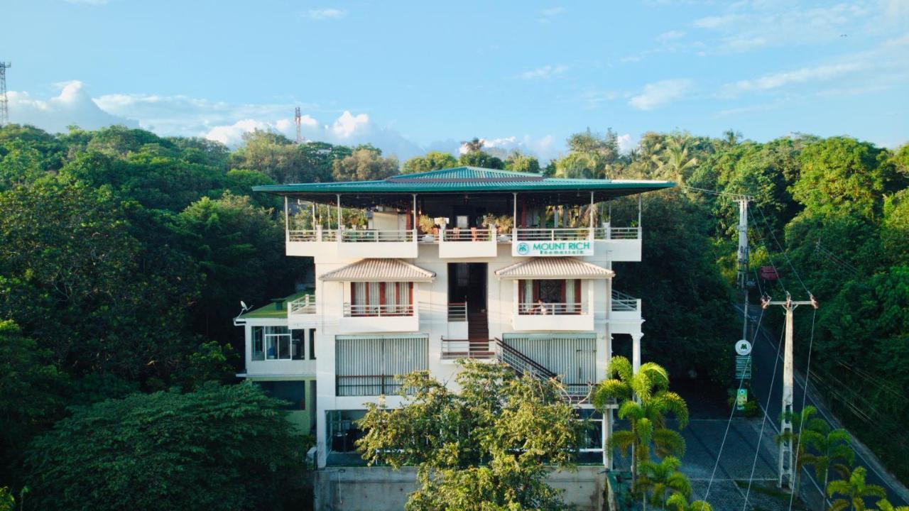 Mount Rich Rumassala Hotel อูนาวาตูนา ภายนอก รูปภาพ