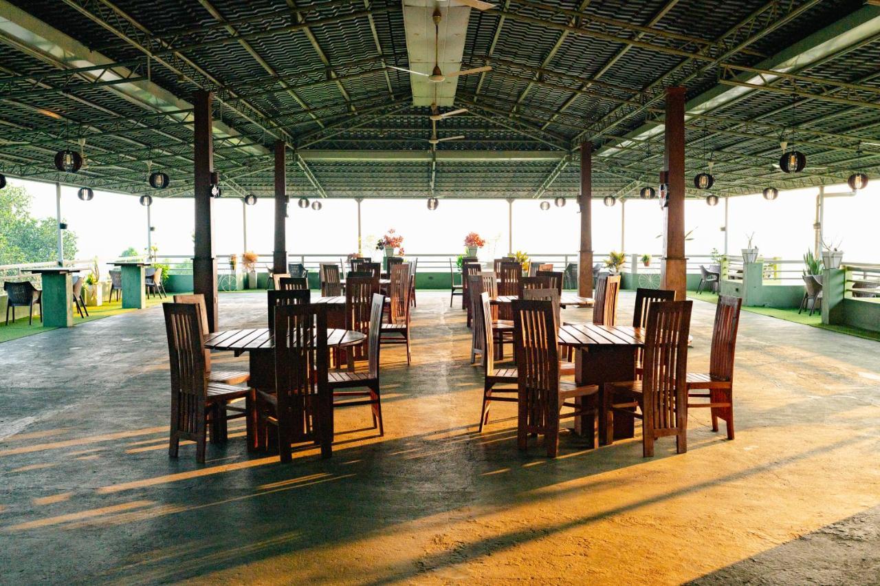 Mount Rich Rumassala Hotel อูนาวาตูนา ภายนอก รูปภาพ