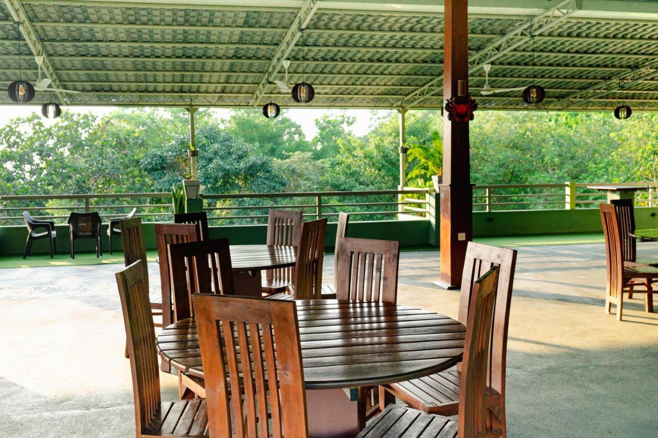 Mount Rich Rumassala Hotel อูนาวาตูนา ภายนอก รูปภาพ