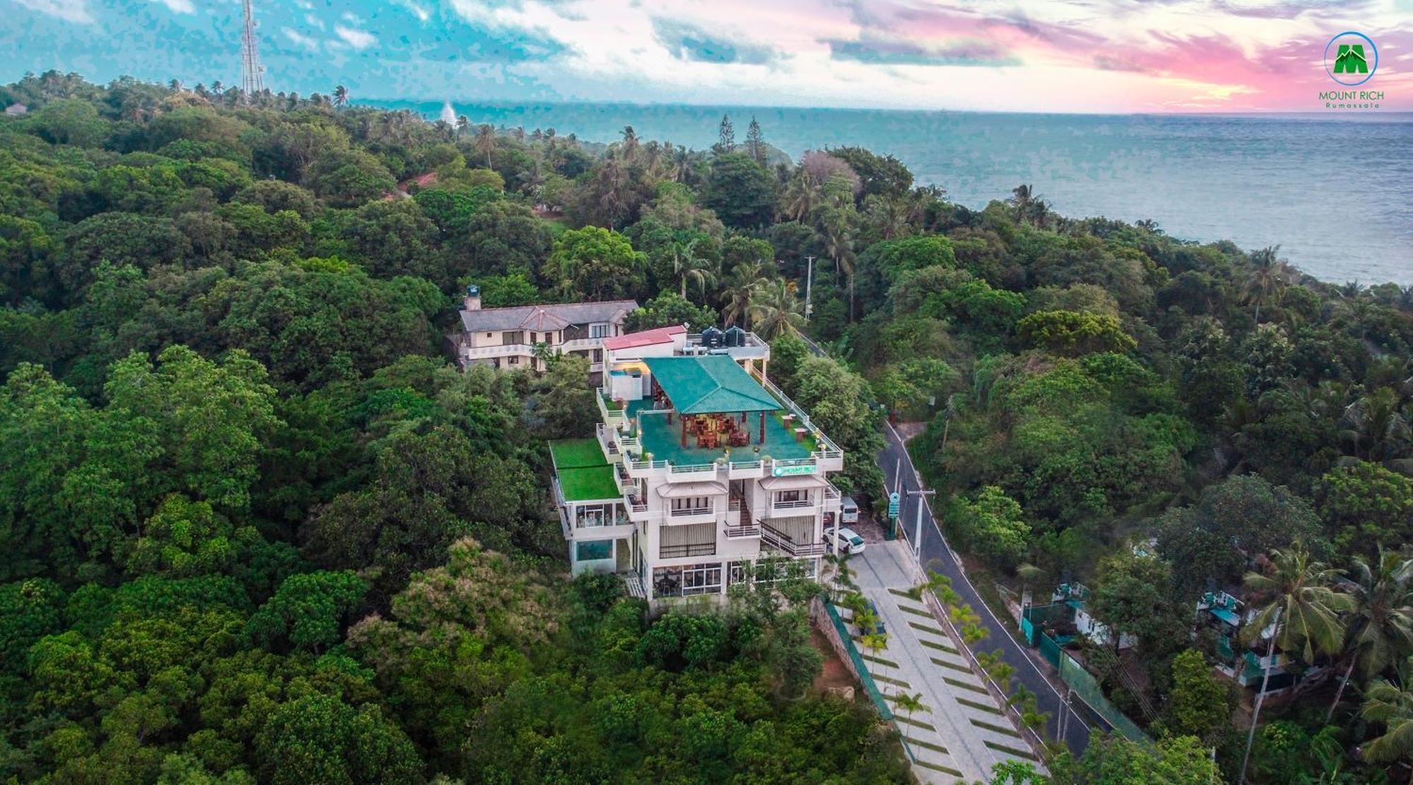Mount Rich Rumassala Hotel อูนาวาตูนา ภายนอก รูปภาพ