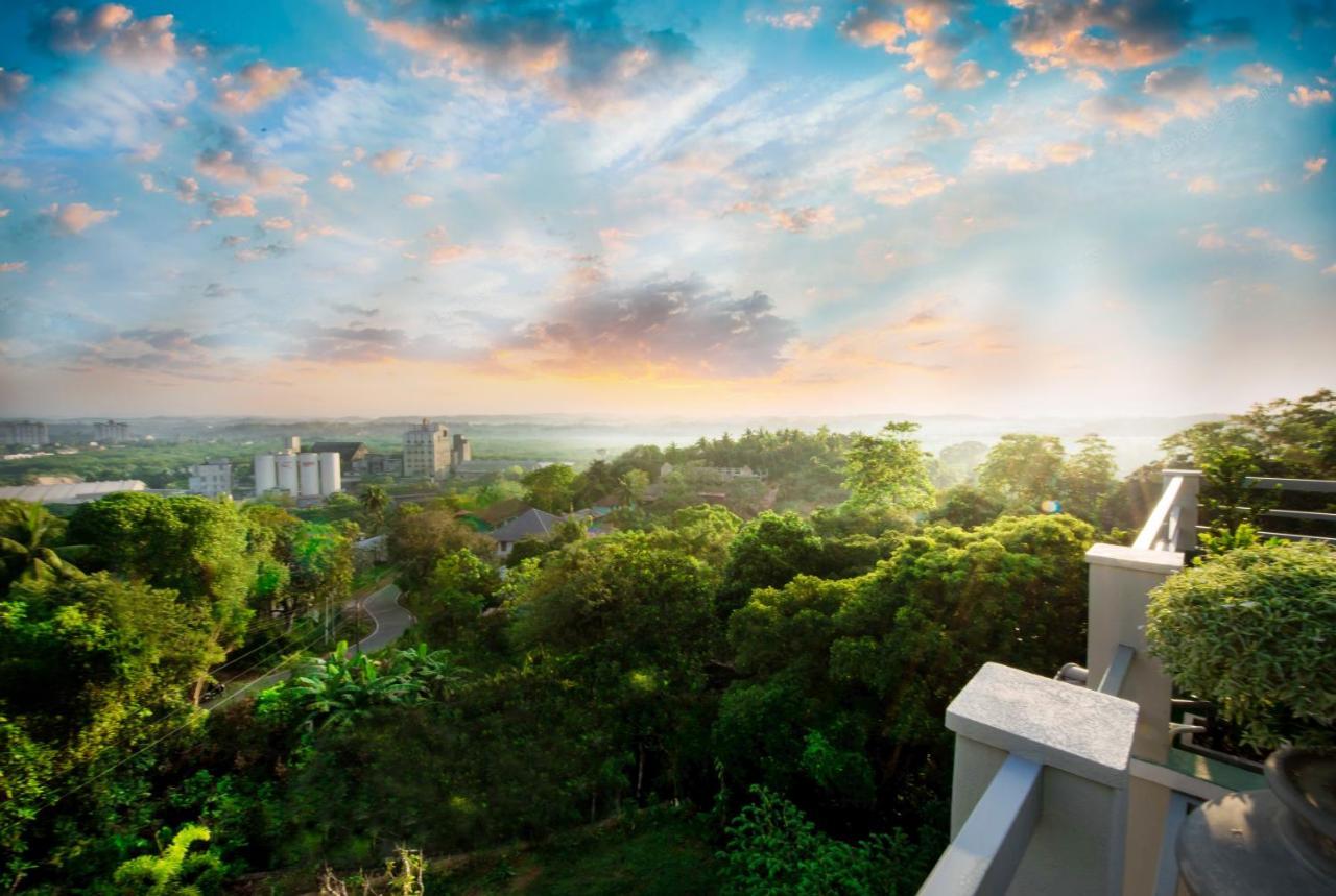 Mount Rich Rumassala Hotel อูนาวาตูนา ภายนอก รูปภาพ
