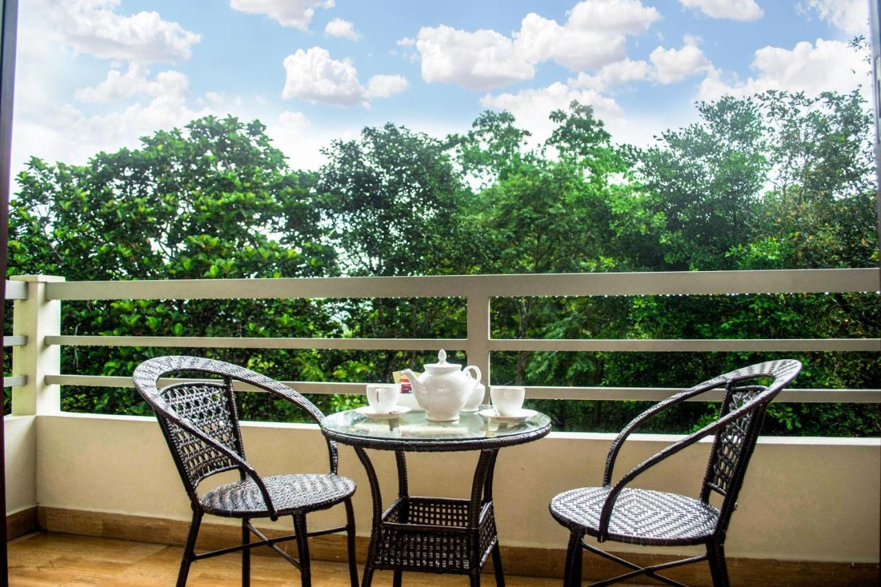 Mount Rich Rumassala Hotel อูนาวาตูนา ภายนอก รูปภาพ